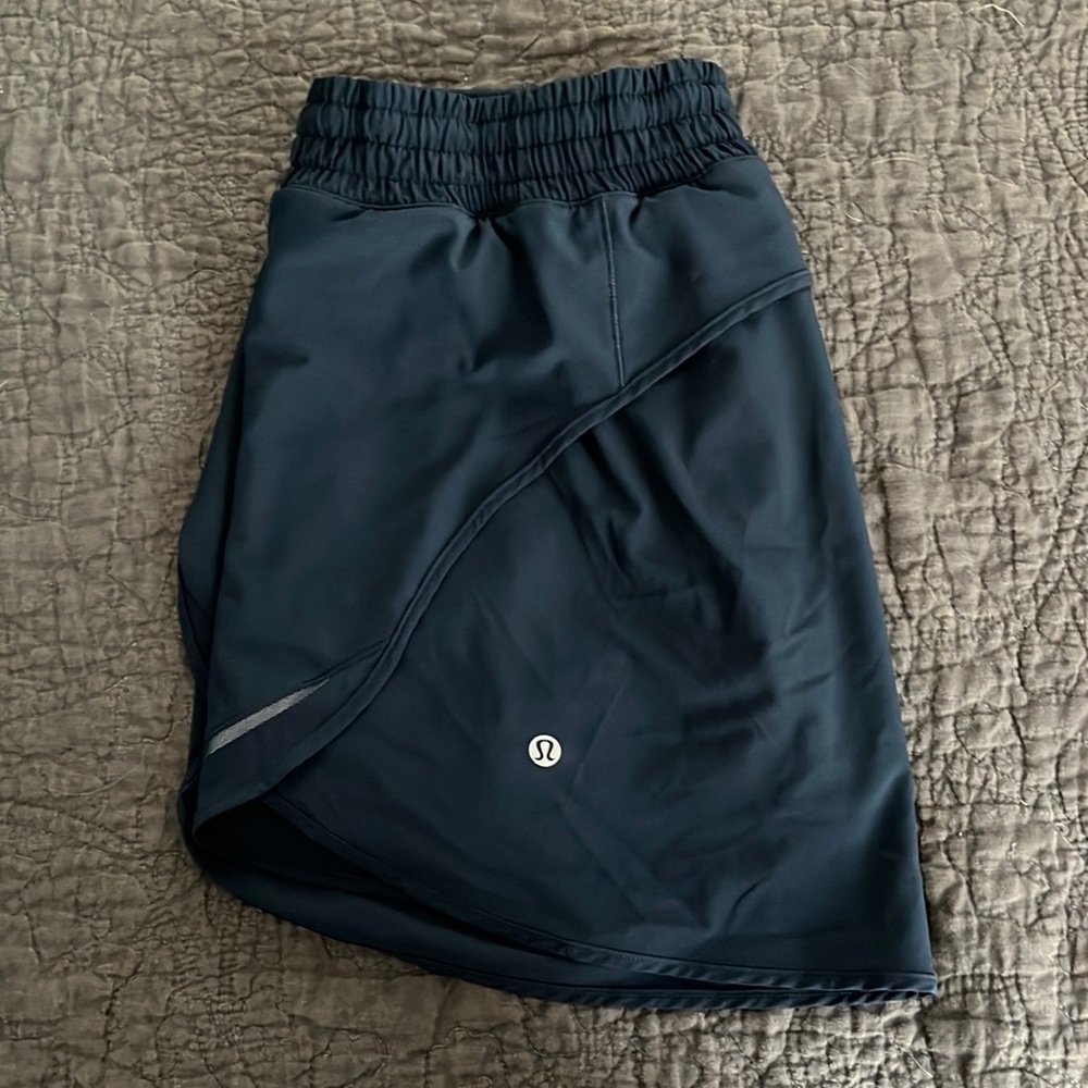 VGUC Hotty Hot Lululemon Skirt